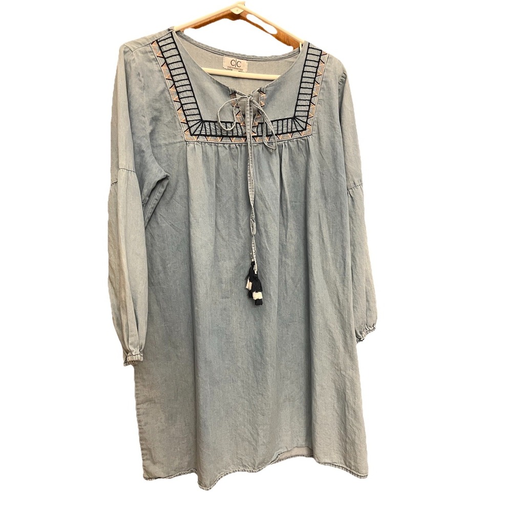 Chic Connection Women's Sz L Light Denim Dress Embroidered Neckline  Tassels Tie
